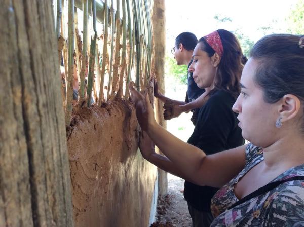 Oficina de Bioconstrução