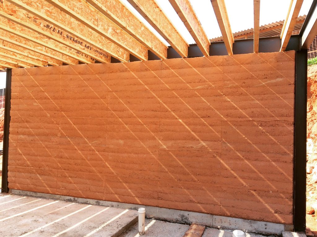 SISTEMAS CONSTRUTIVOS TAIPA E WOODRAME