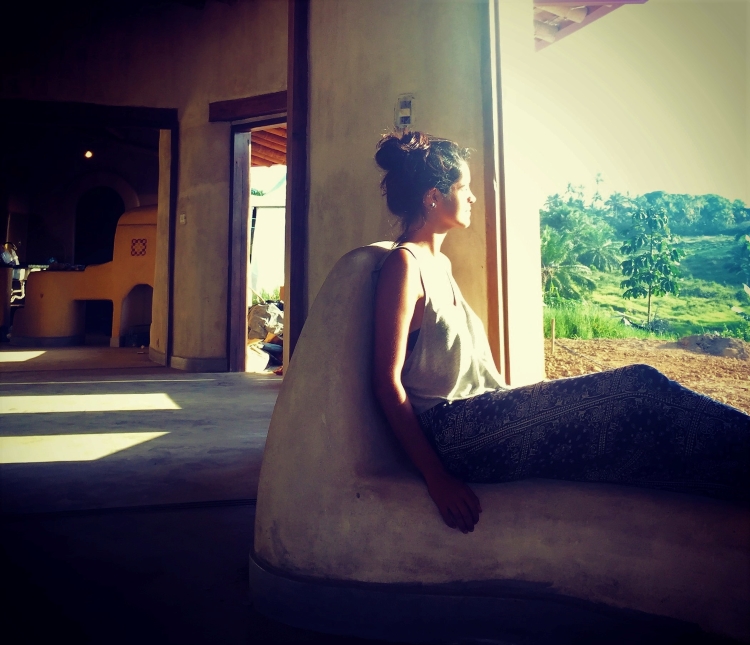 janela da casa de hiperadobe