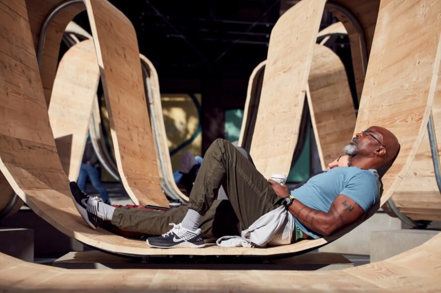 banco com reaproveitamento de andaimes