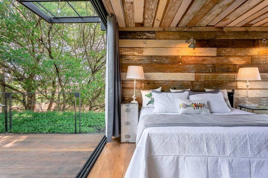 interior Casa Container suspensa 