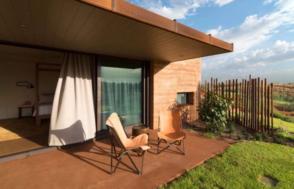 CASA DE TERRA NA AUSTRALIA