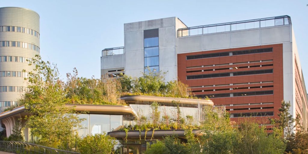 Maggies-Leeds-Heatherwick-Studio - Arquitetura Biofílica