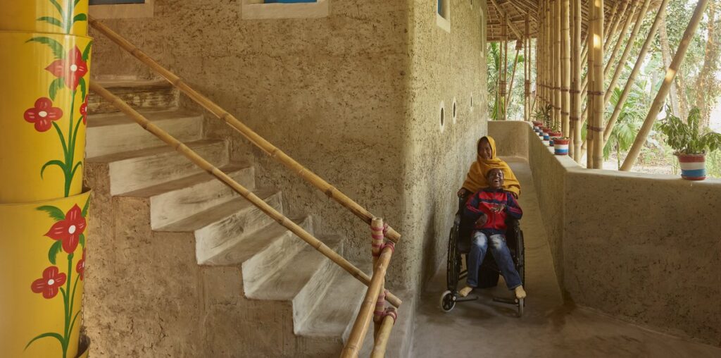 Centro comunitário de bambu e taipa de pilão em Bangladesh