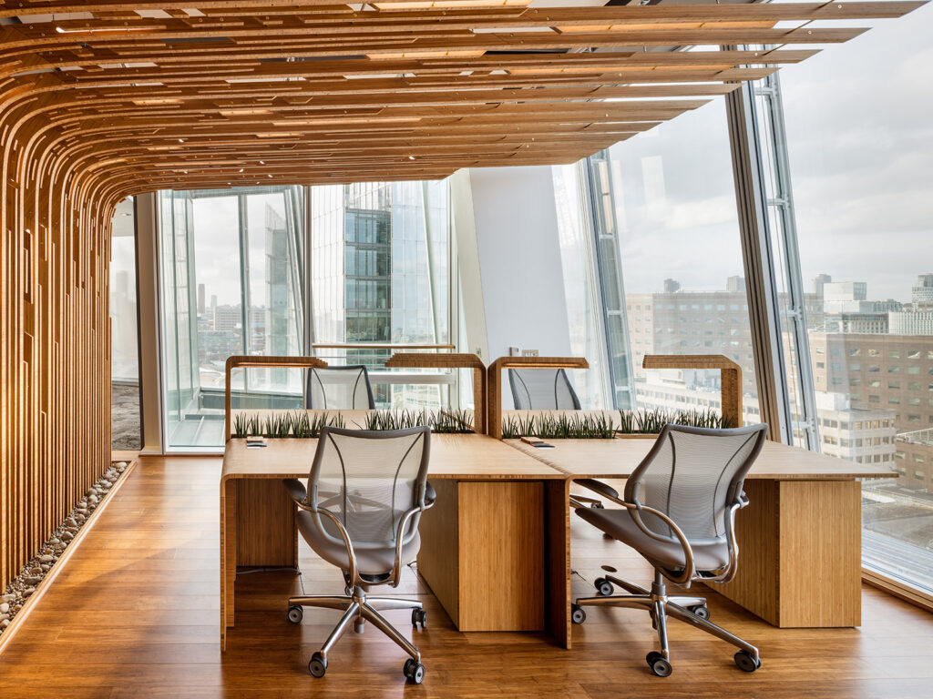 Escritório une design biofílico e tecnologia para trazer mais saúde e felicidade