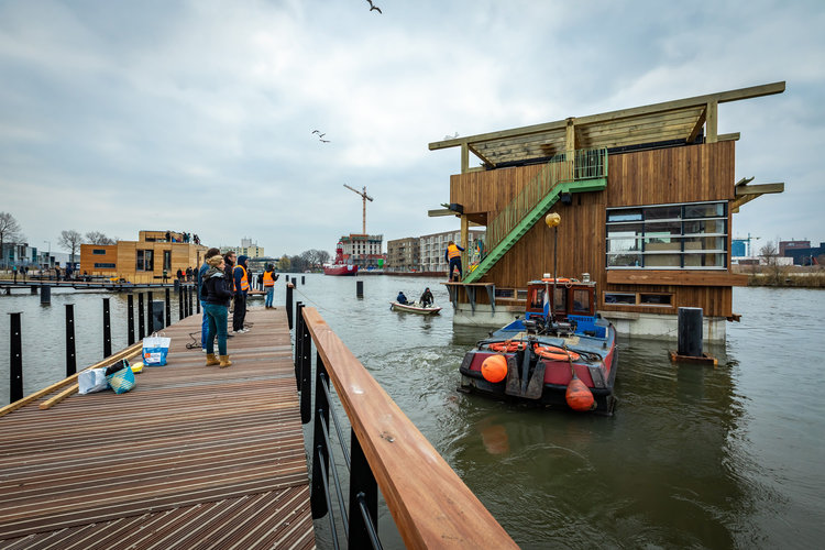 bairro flutuante e sustentável em Amsterdã